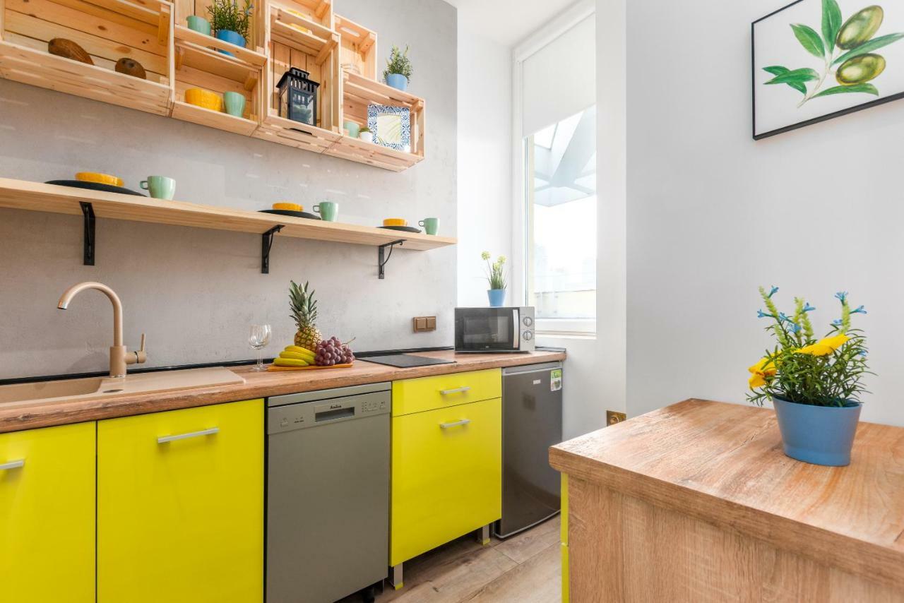 Apartment Wspolna 41 By Renters Warsaw